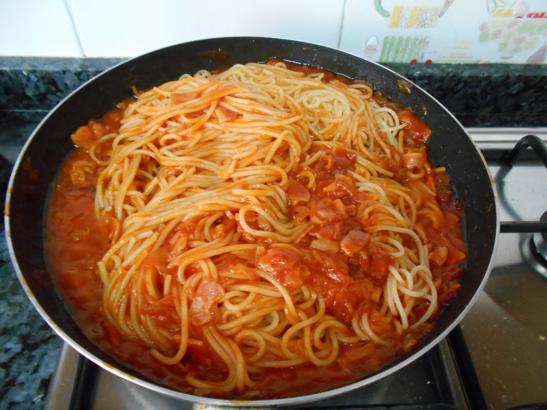 766° receta: ESPAGUETIS CON BACON Y TOMATE — MAYTE EN LA COCINA